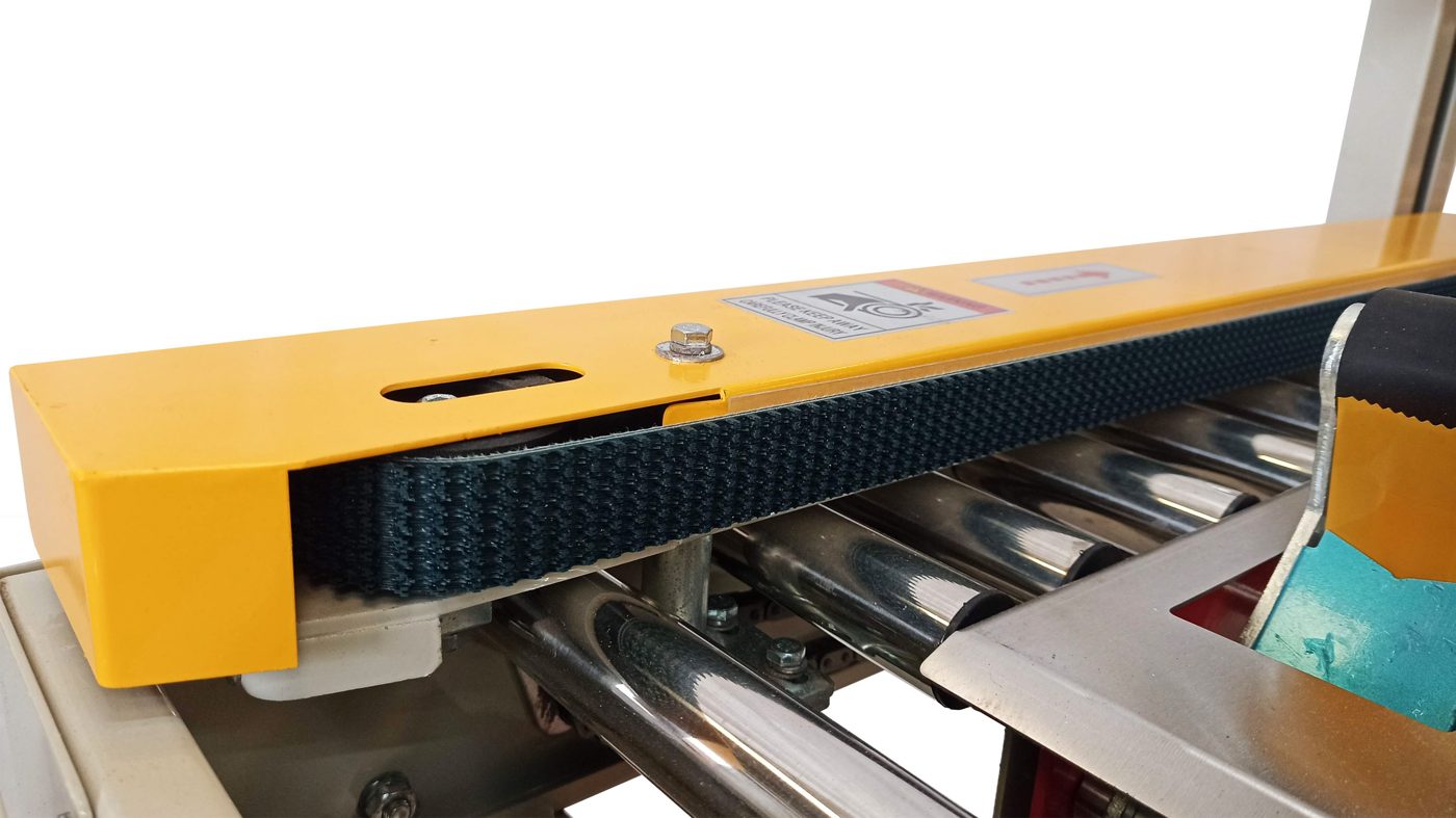Máquina para fita adesiva semiautomática CM554 - para Pacotes Menores